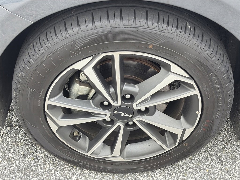 Used 2023 Kia Forte LXS w/ LXS Technology Package image 30