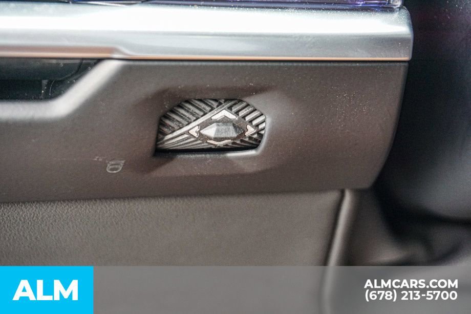 Used 2025 BMW i7 eDrive50 w/ M Sport Package image 50