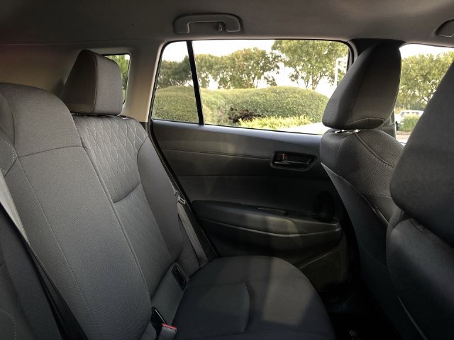 Used 2025 Toyota Corolla Cross LE FWD image 16