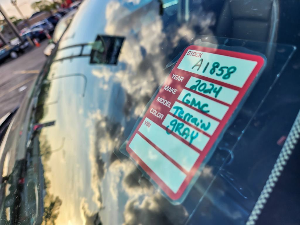 Certified 2024 GMC Terrain AT4 AWD/4WD image 23