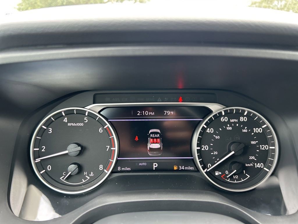 Used 2025 Nissan Rogue S AWD/4WD image 18