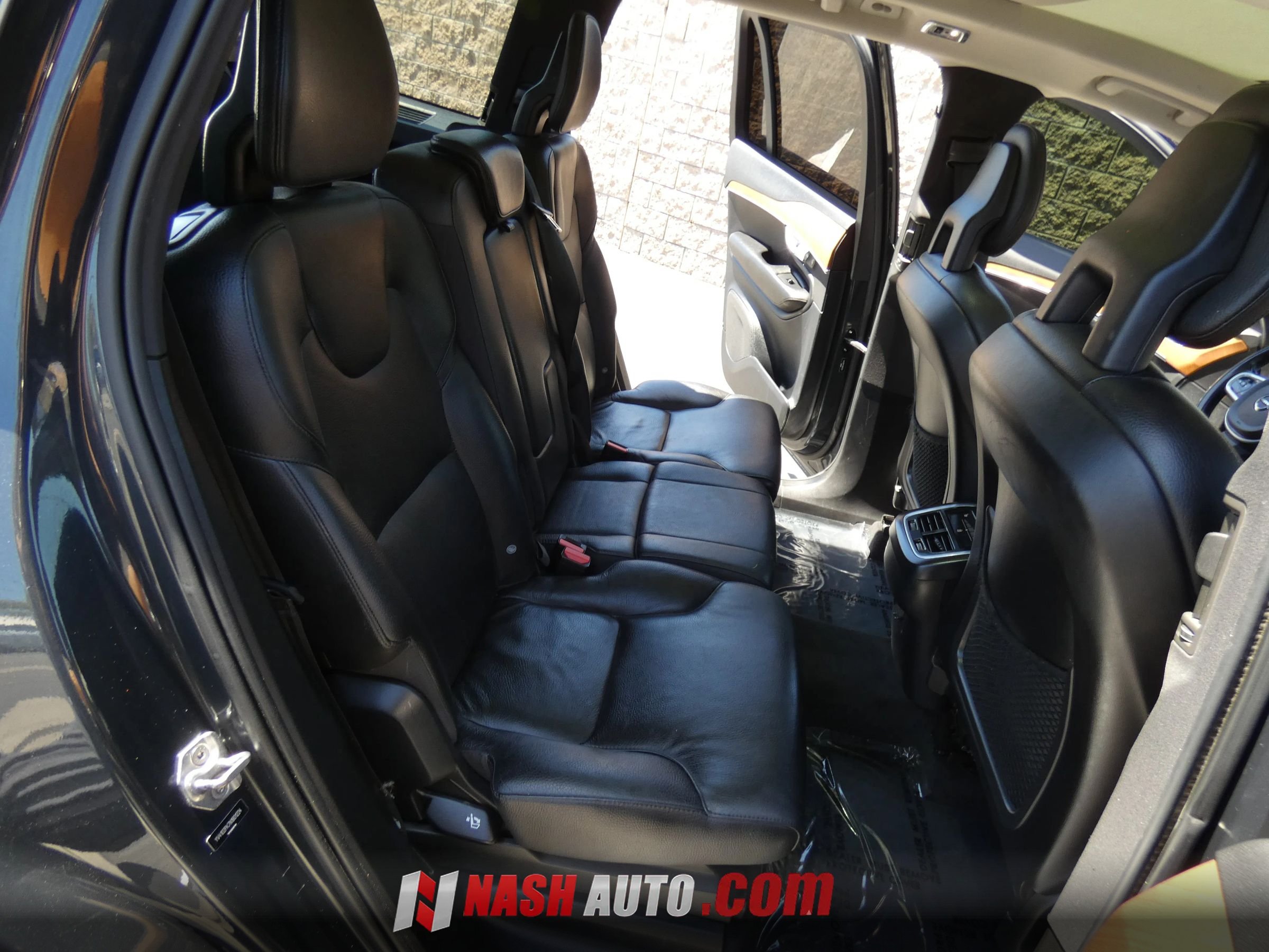 Used 2022 Volvo XC90 T5 Momentum w/ Climate Package AWD/4WD image 35