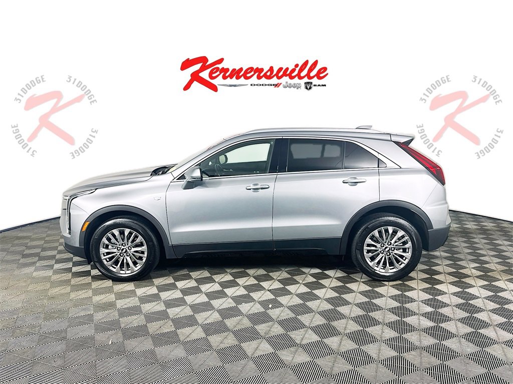 Used 2024 Cadillac XT4 Premium Luxury image 4
