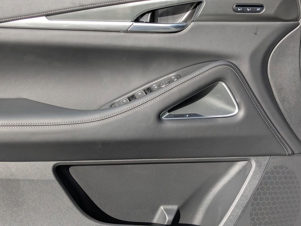 Used 2025 INFINITI QX60 Luxe w/ Black Edition image 11