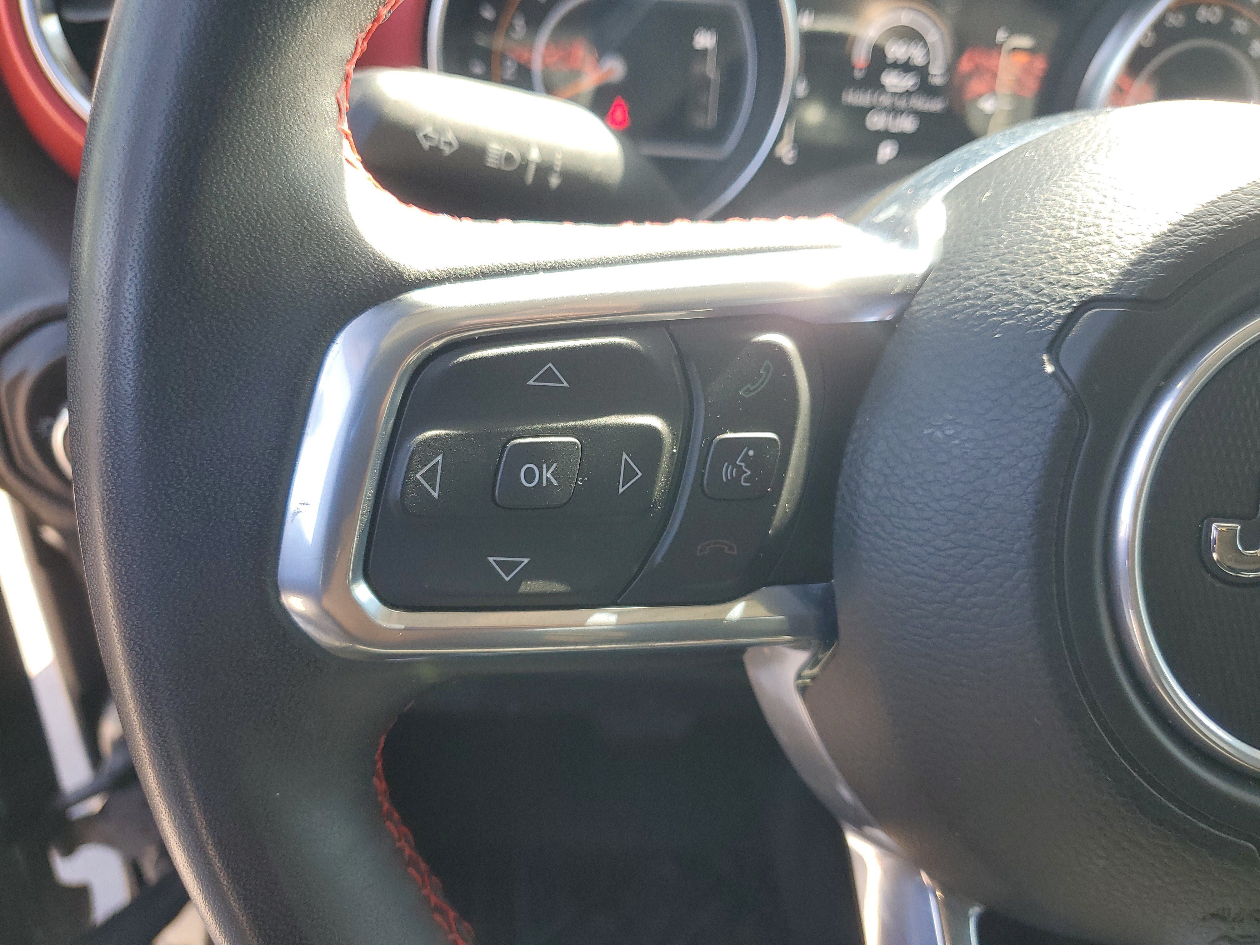 Used 2023 Jeep Wrangler Unlimited Rubicon w/ LED Lighting Group AWD/4WD image 15