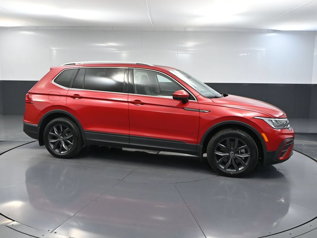 Used 2023 Volkswagen Tiguan SE AWD/4WD image 4
