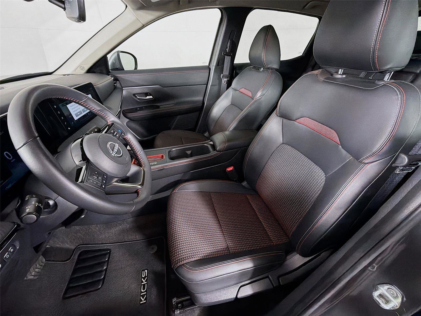 Used 2025 Nissan Kicks SR w/ Interior Electronics Package AWD/4WD image 11