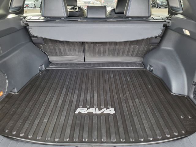 Used 2022 Toyota RAV4 XSE image 14