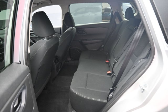 Used 2024 Nissan Rogue S AWD/4WD image 11