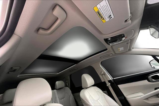 Used 2024 Kia Sorento S w/ Panoramic Sunroof Package image 28