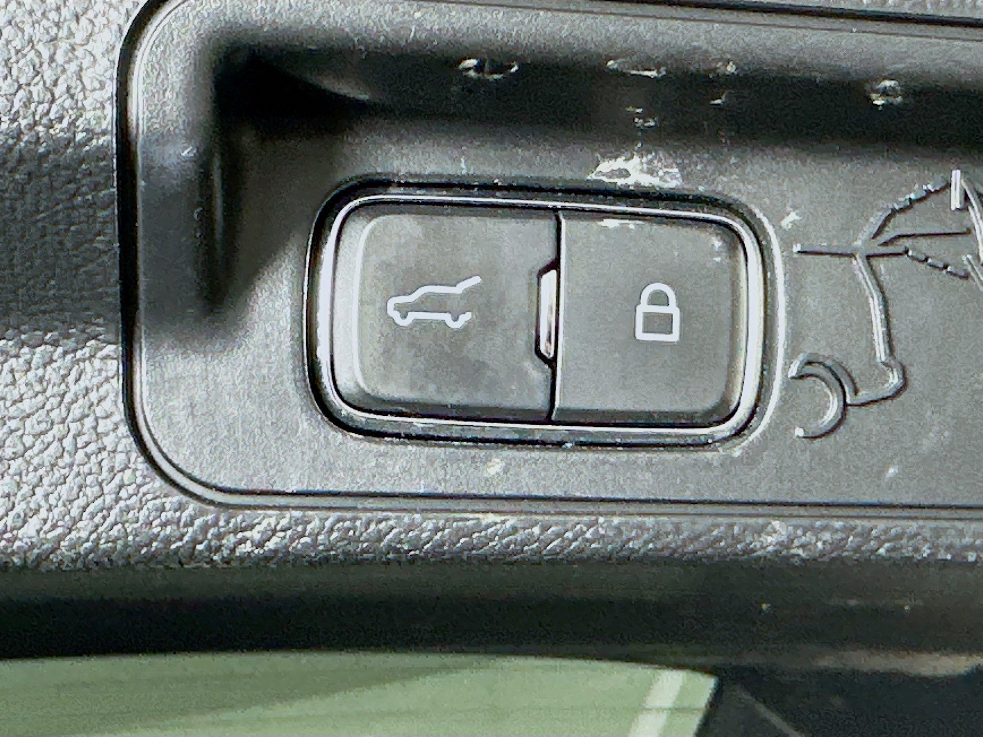 Used 2023 Ford Explorer XLT w/ Equipment Group 202A image 30