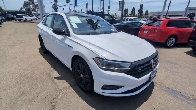 Used 2019 Volkswagen Jetta R-Line FWD image 2