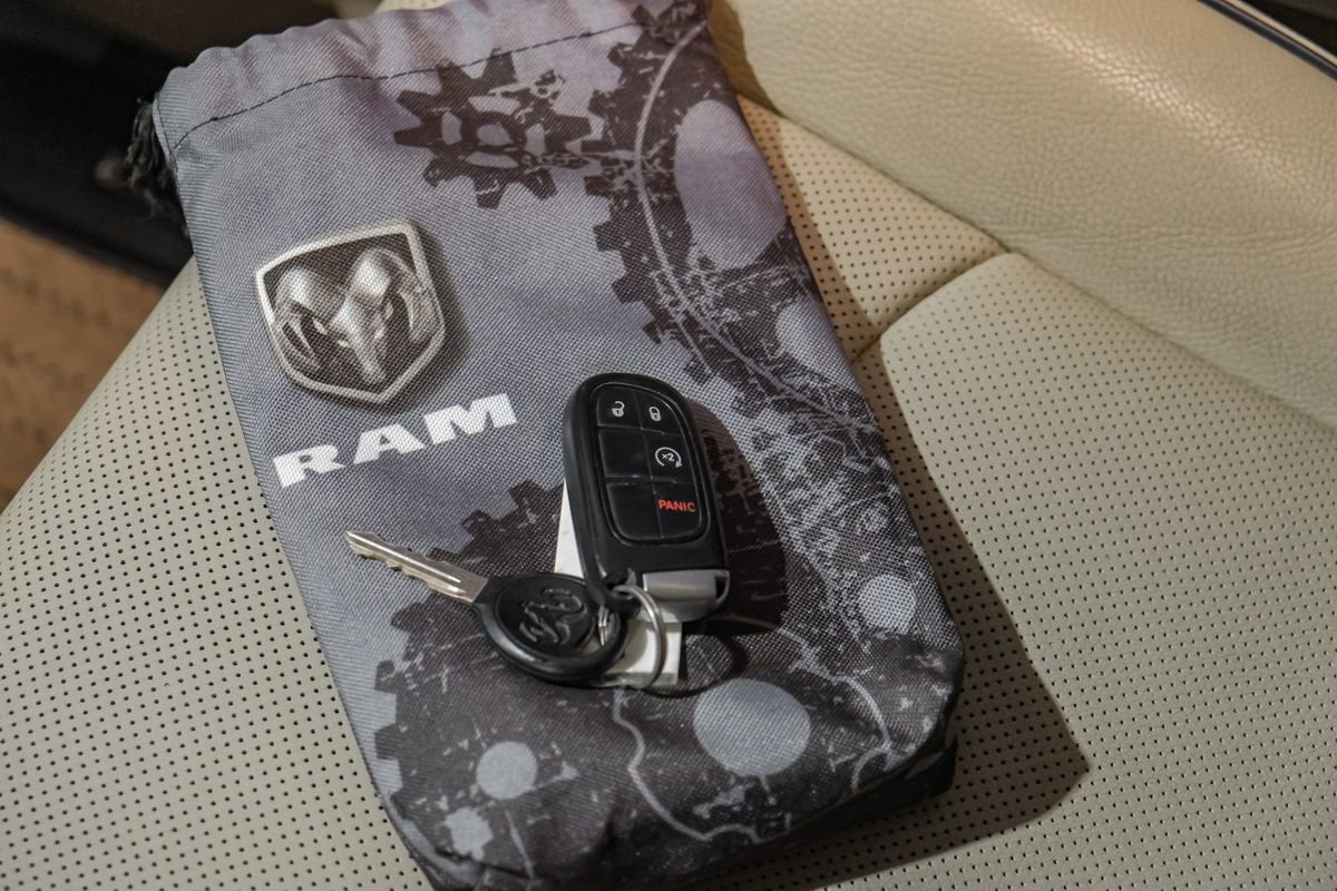 Used 2018 RAM 2500 Limited AWD/4WD image 64