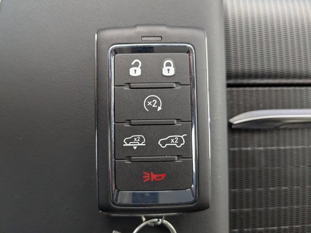 New 2026 Jeep Grand Wagoneer Summit w/ Premium Group III AWD/4WD image 33