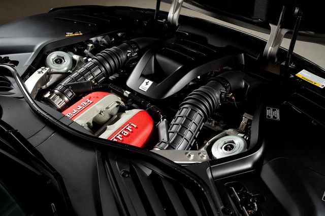 Certified 2025 Ferrari Purosangue AWD/4WD image 16