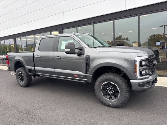 New 2025 Ford F350 Lariat w/ Lariat Ultimate Package