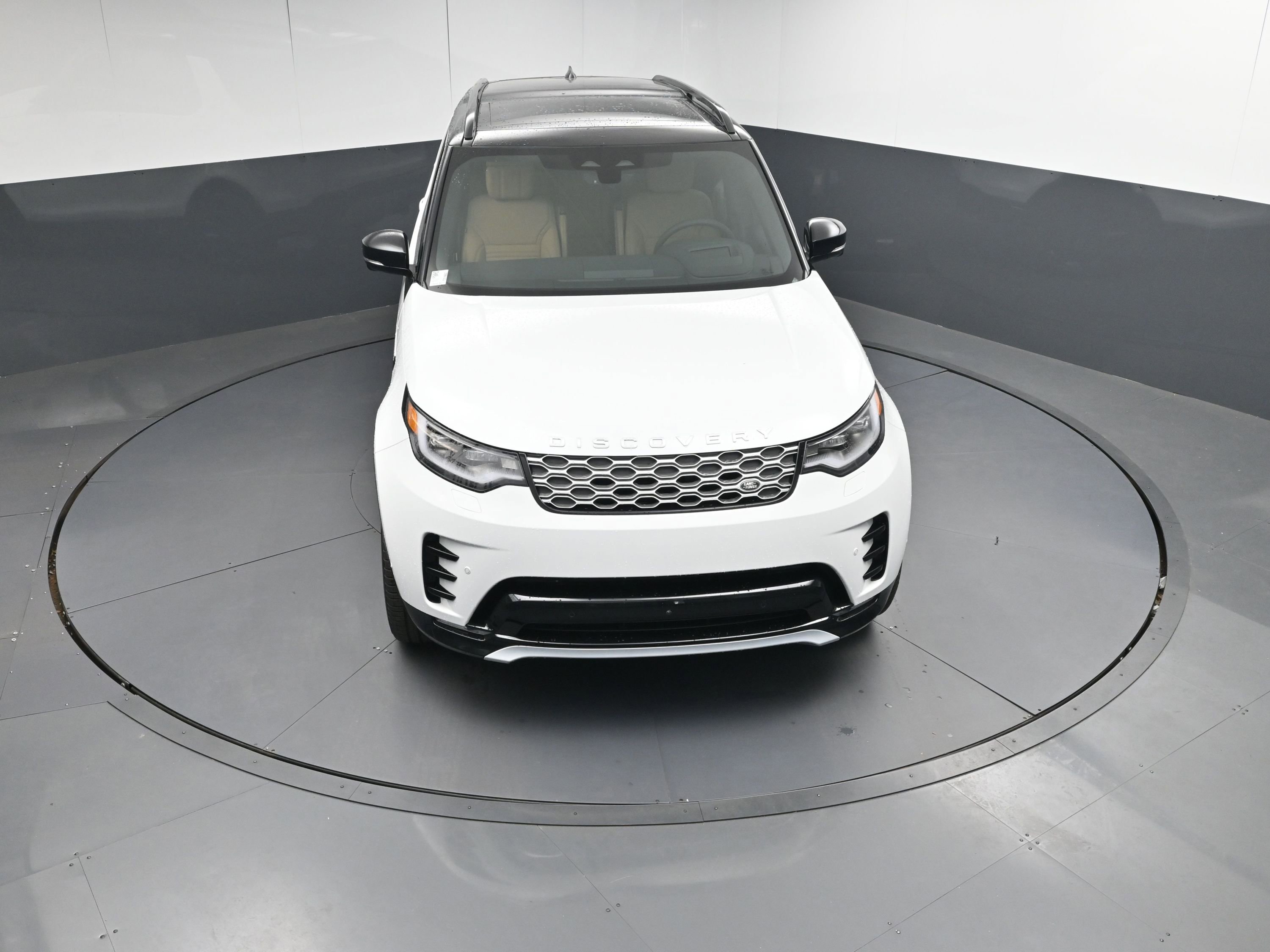 New 2026 Land Rover Discovery Limited Edition image 38