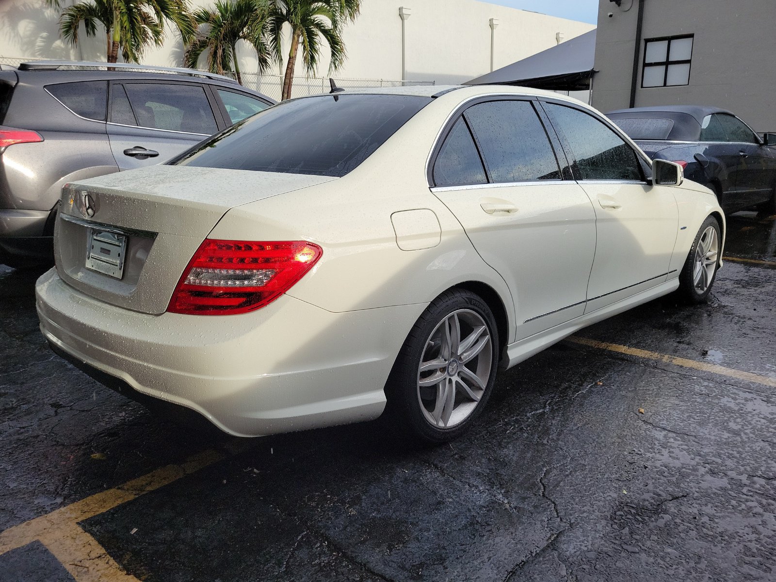 Used 2012 Mercedes-Benz C 250 Sedan image 3