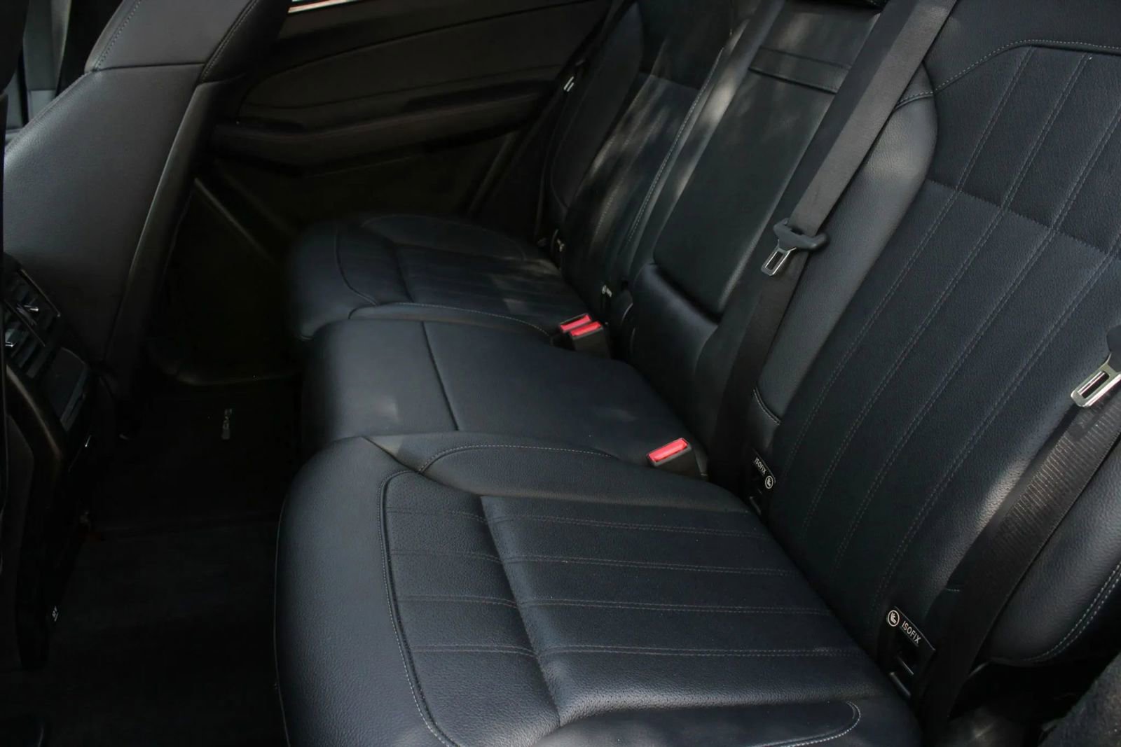 Used 2017 Mercedes-Benz GLE 43 AMG 4MATIC w/ Premium 2 Package image 26