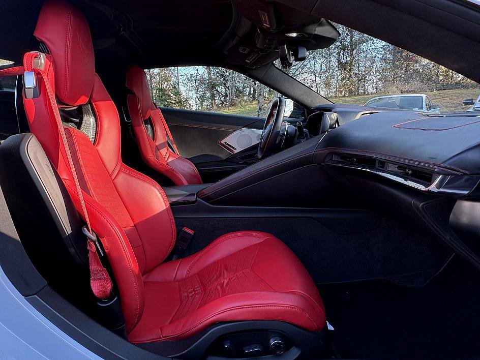 Used 2020 Chevrolet Corvette Stingray Premium Cpe w/ 3LT Preferred Equipment Group image 11