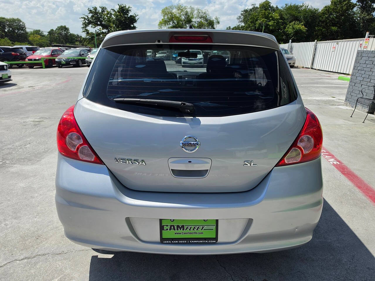 Used 2012 Nissan Versa Hatchback w/ SL Navigation Pkg FWD image 14