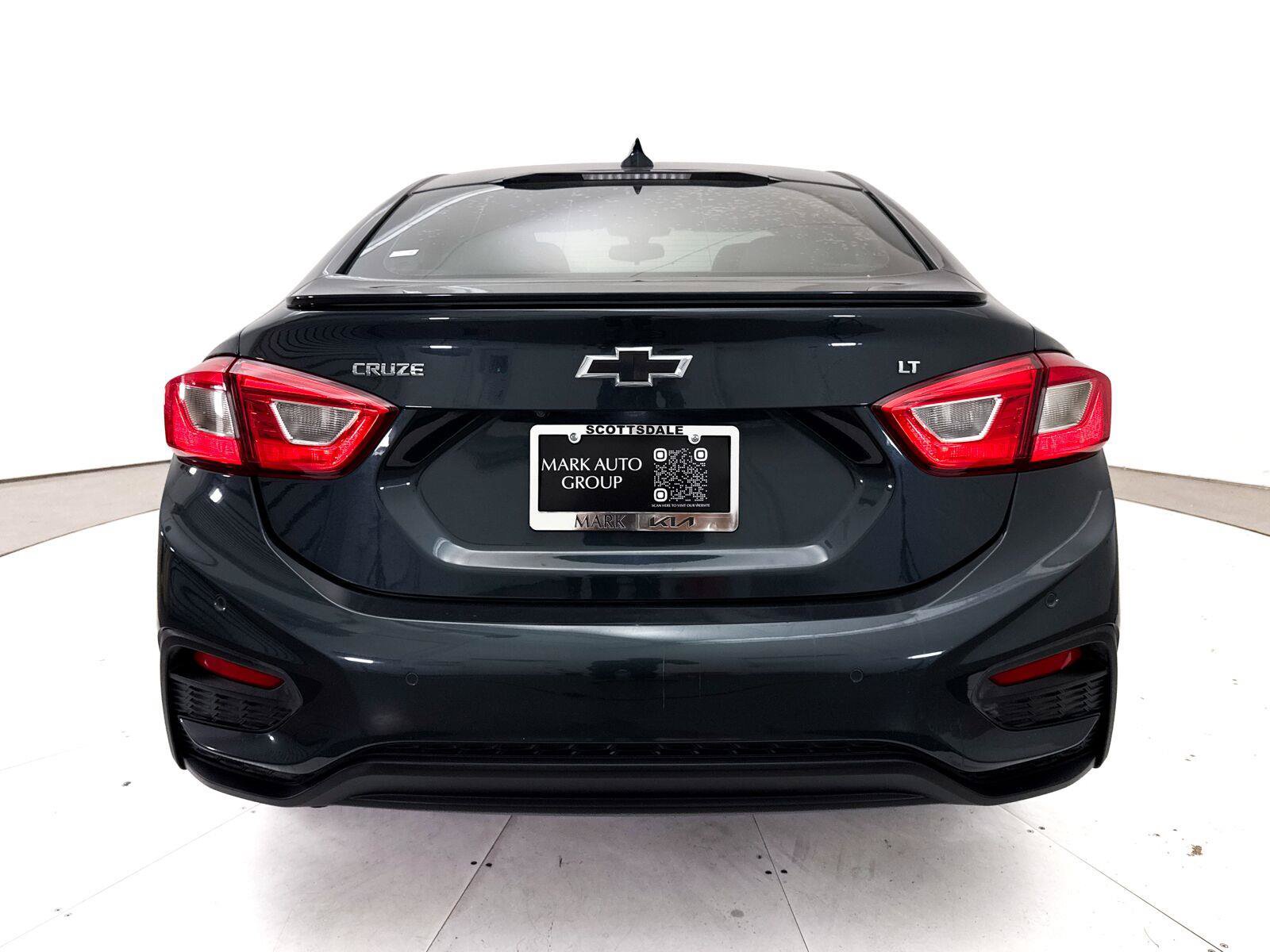 Used 2018 Chevrolet Cruze LT w/ Convenience Package FWD image 10