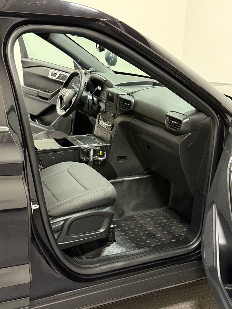 Used 2021 Ford Explorer 4WD Police Interceptor image 11