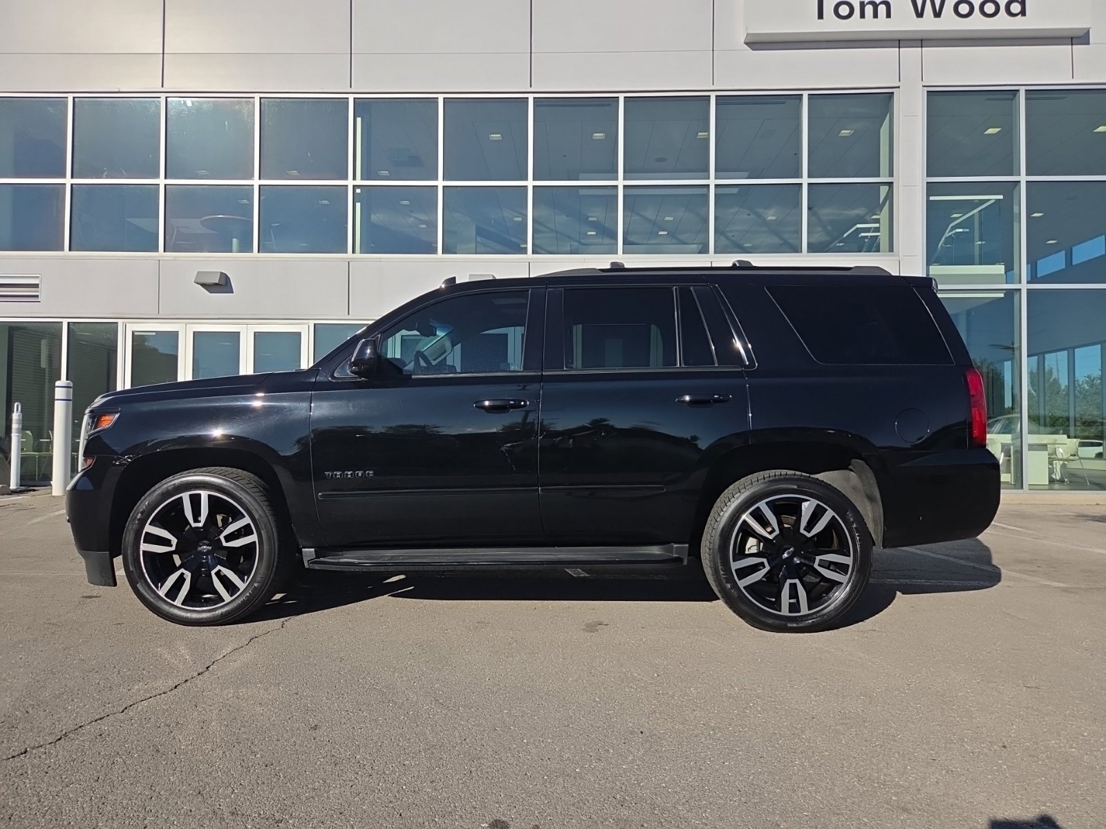 Used 2019 Chevrolet Tahoe Premier AWD/4WD image 15