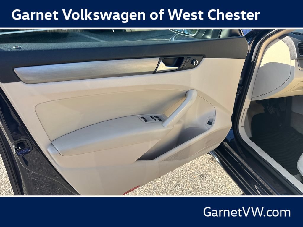 Used 2015 Volkswagen Passat TDI SE FWD image 10