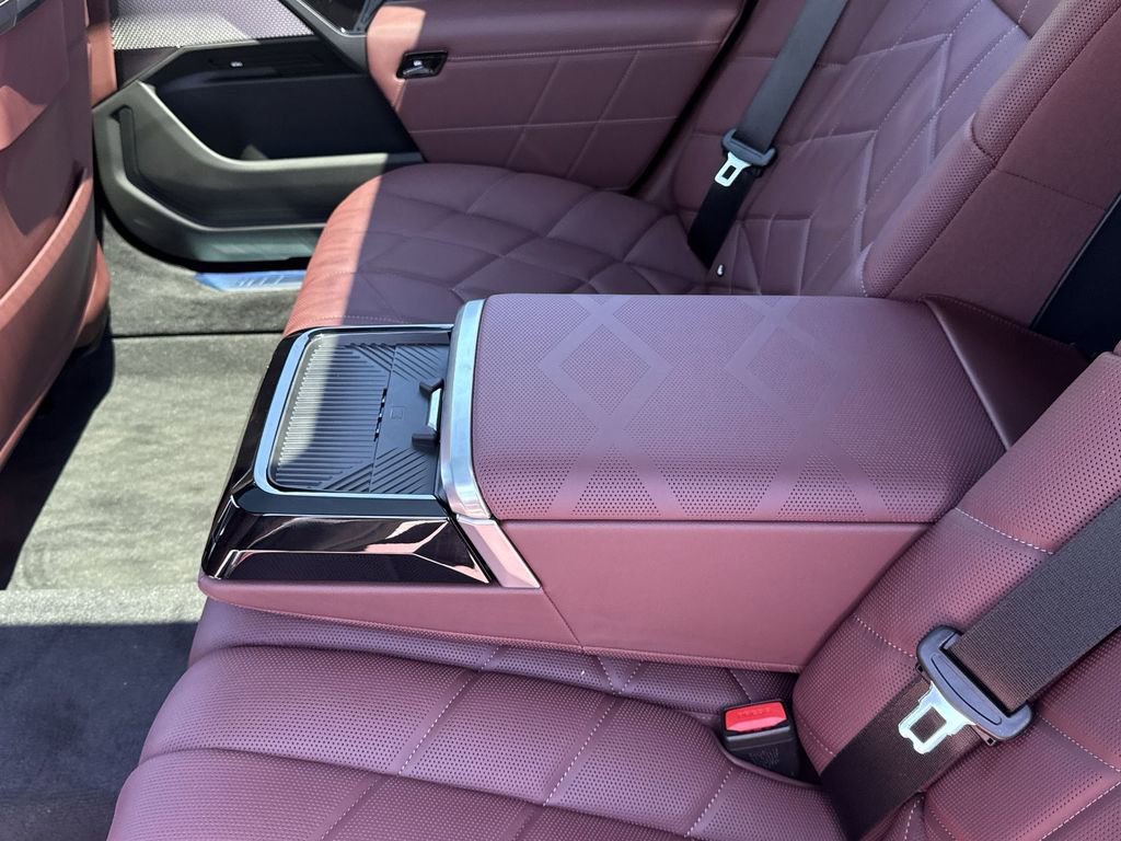 New 2026 BMW 740i xDrive w/ Luxury Rear Seating Package AWD/4WD image 26