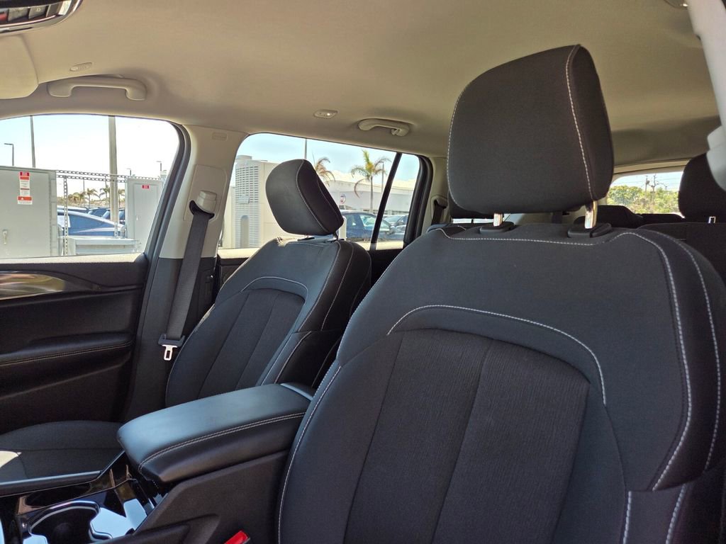 Used 2021 Jeep Grand Cherokee L Laredo w/ Luxury Tech Group I image 23