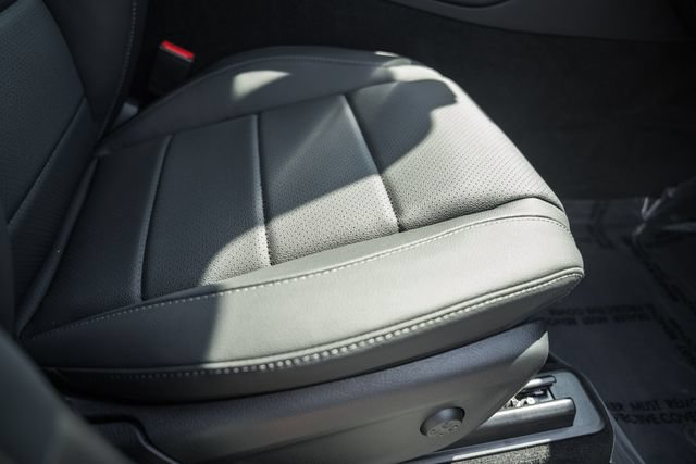 New 2026 Mercedes-Benz GLS 450 4MATIC image 39