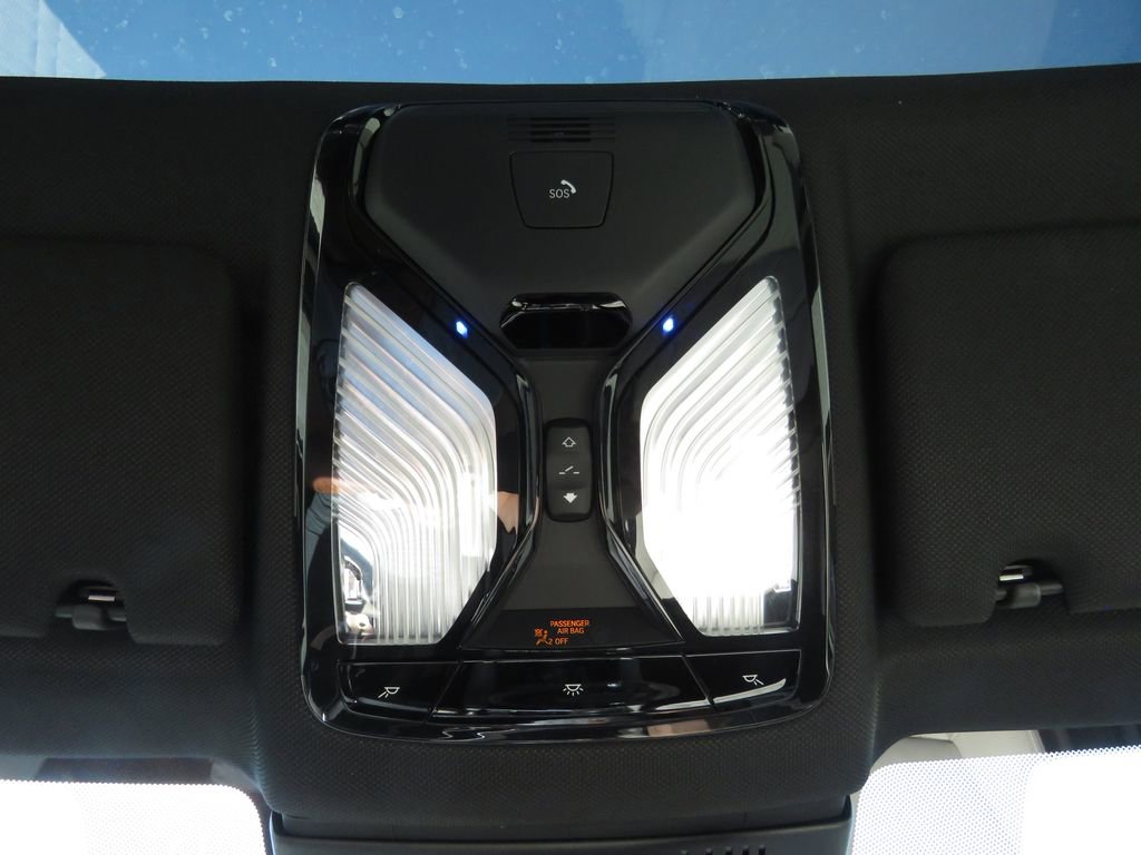 Used 2018 BMW 530e xDrive AWD/4WD image 29