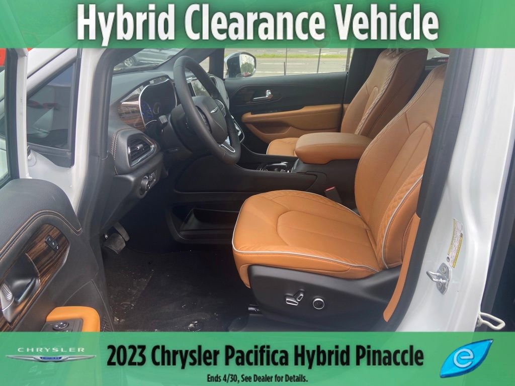 New 2023 Chrysler Pacifica Pinnacle image 16