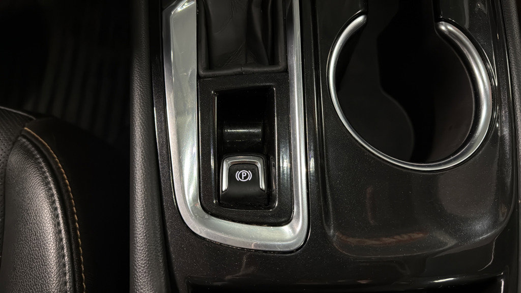 Used 2022 Chevrolet Equinox Premier image 35