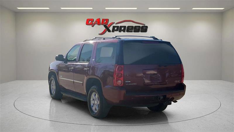 Used 2011 GMC Yukon SLT w/ SLT-2 Equipment Package image 12
