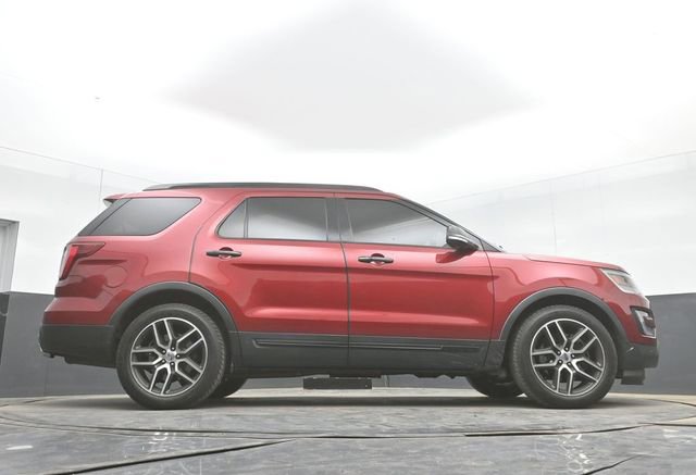 Used 2016 Ford Explorer Sport w/ Equipment Group 401A AWD/4WD image 34