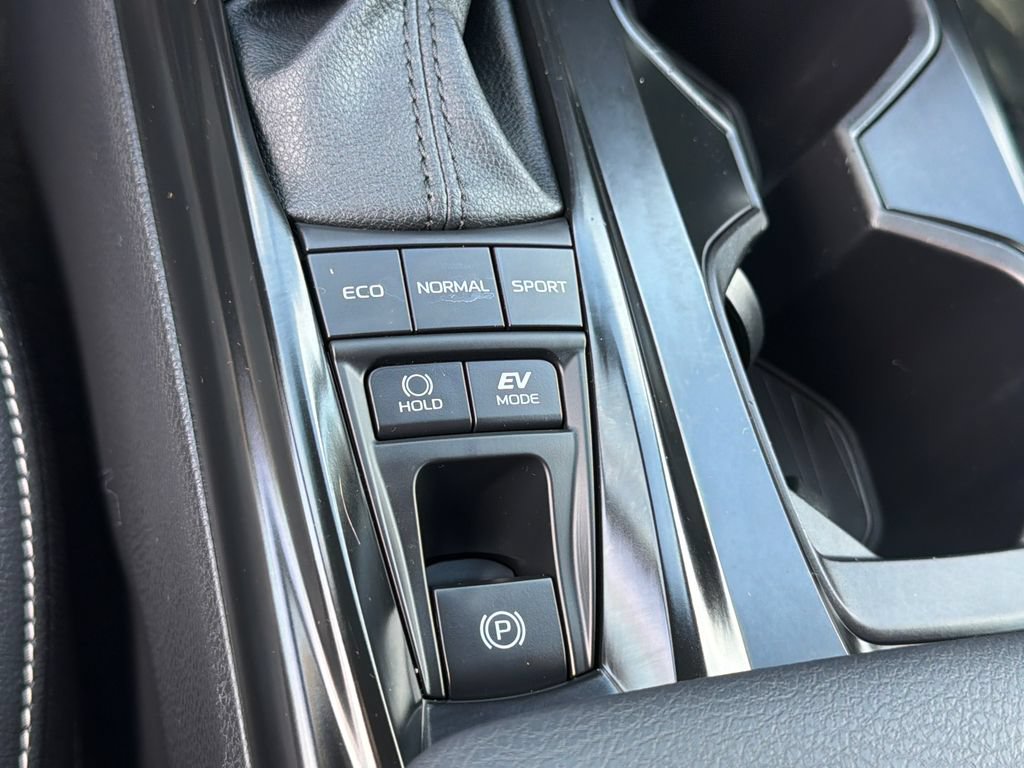 Used 2025 Toyota Camry SE w/ Multimedia Upgrade Package FWD image 34