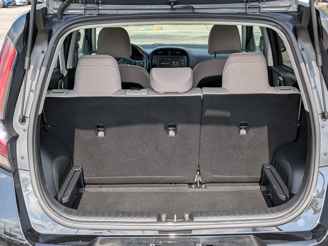 Certified 2025 Kia Soul LX w/ LX Technology Package FWD image 14
