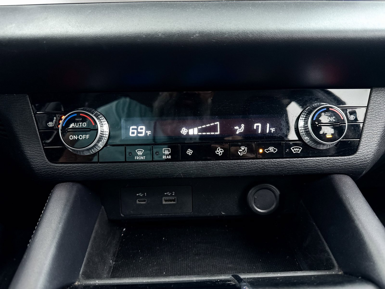 Used 2023 Mitsubishi Outlander SE image 27