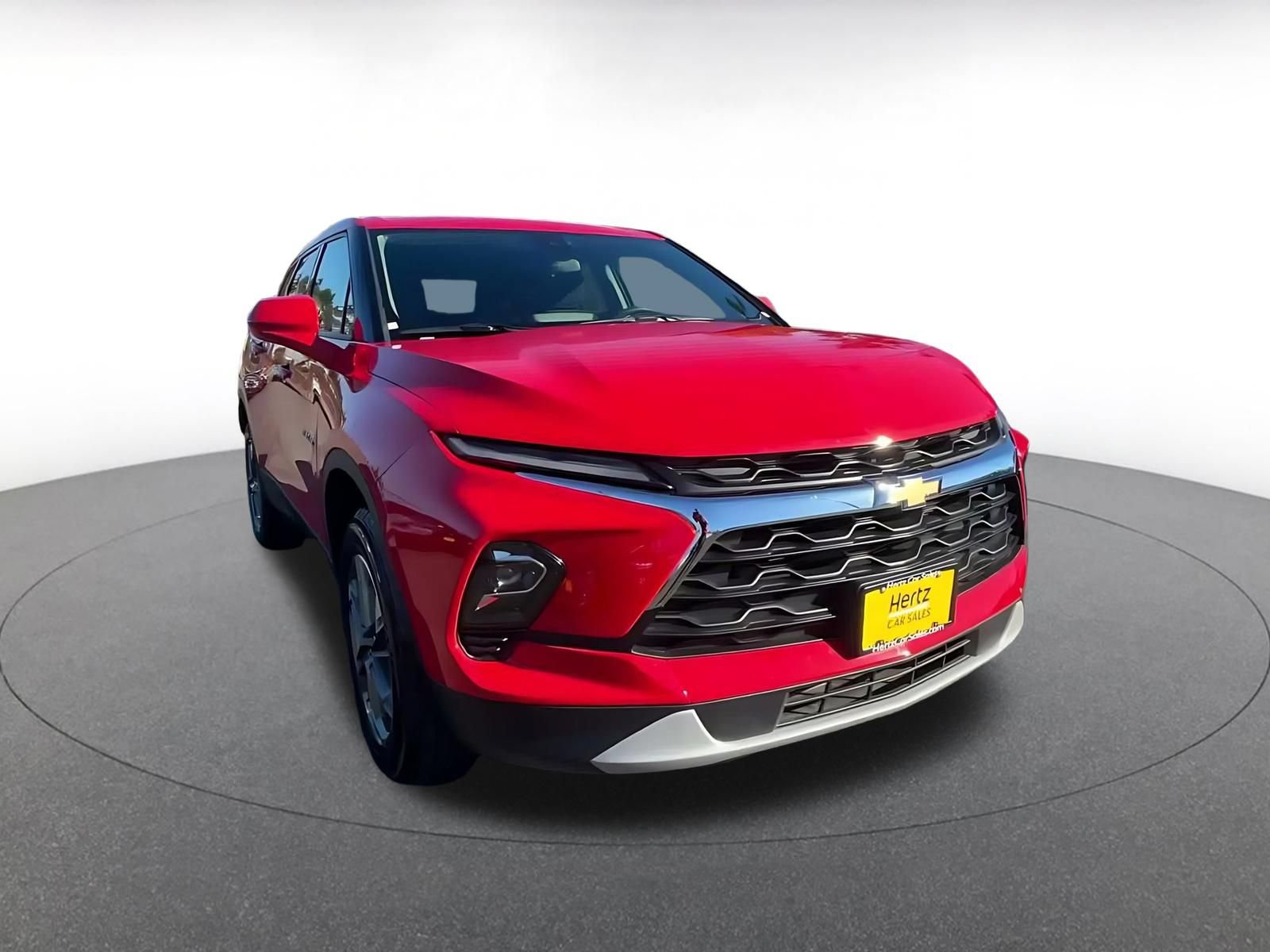 Used 2025 Chevrolet Blazer LT FWD image 3