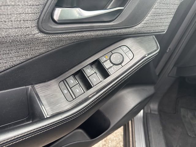 Used 2023 Nissan Rogue SV image 27