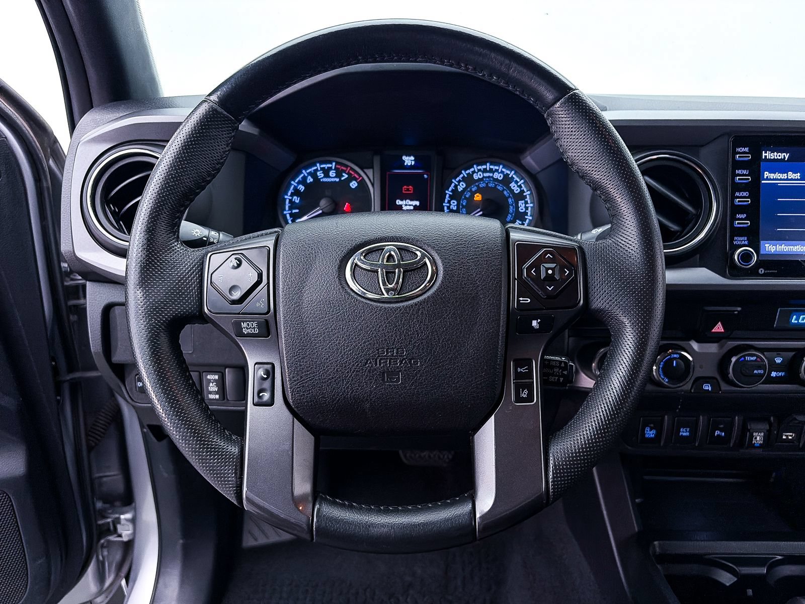 Used 2021 Toyota Tacoma TRD Off-Road w/ Technology Package AWD/4WD image 31