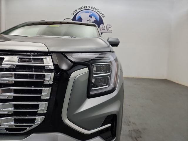 Used 2026 GMC Terrain Denali w/ LPO, Black Badging Package image 35