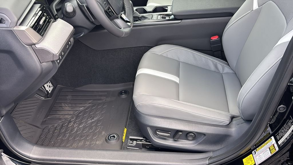 New 2026 Toyota Camry SE FWD image 24