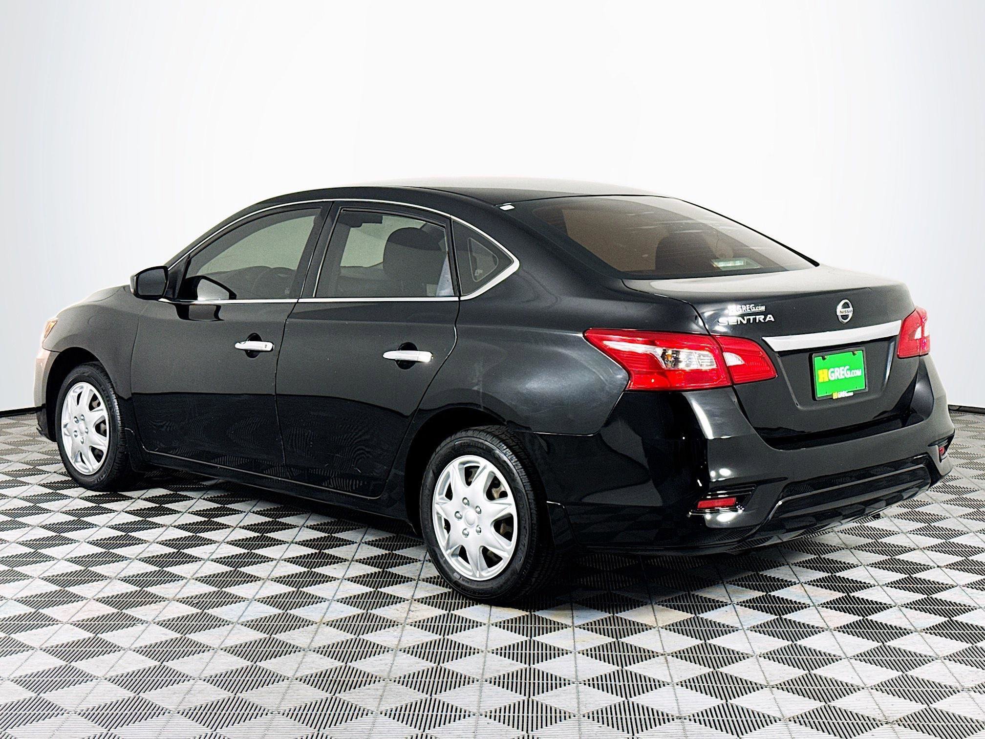 Used 2019 Nissan Sentra S image 6