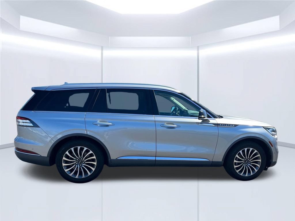 Used 2020 Lincoln Aviator Reserve w/ Equipment Group 201A RWD image 6