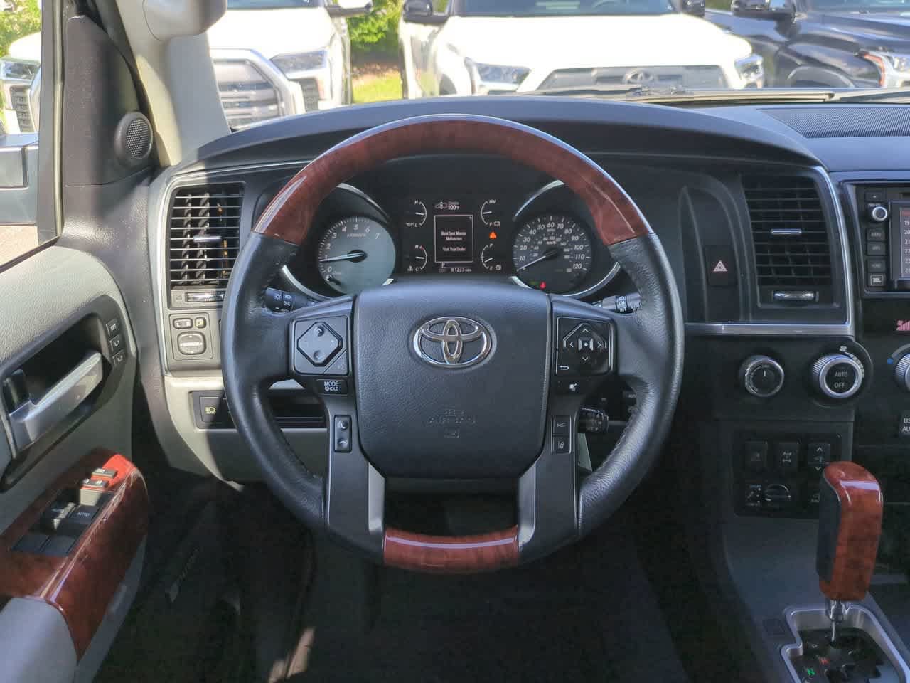 Used 2018 Toyota Sequoia Platinum AWD/4WD image 16
