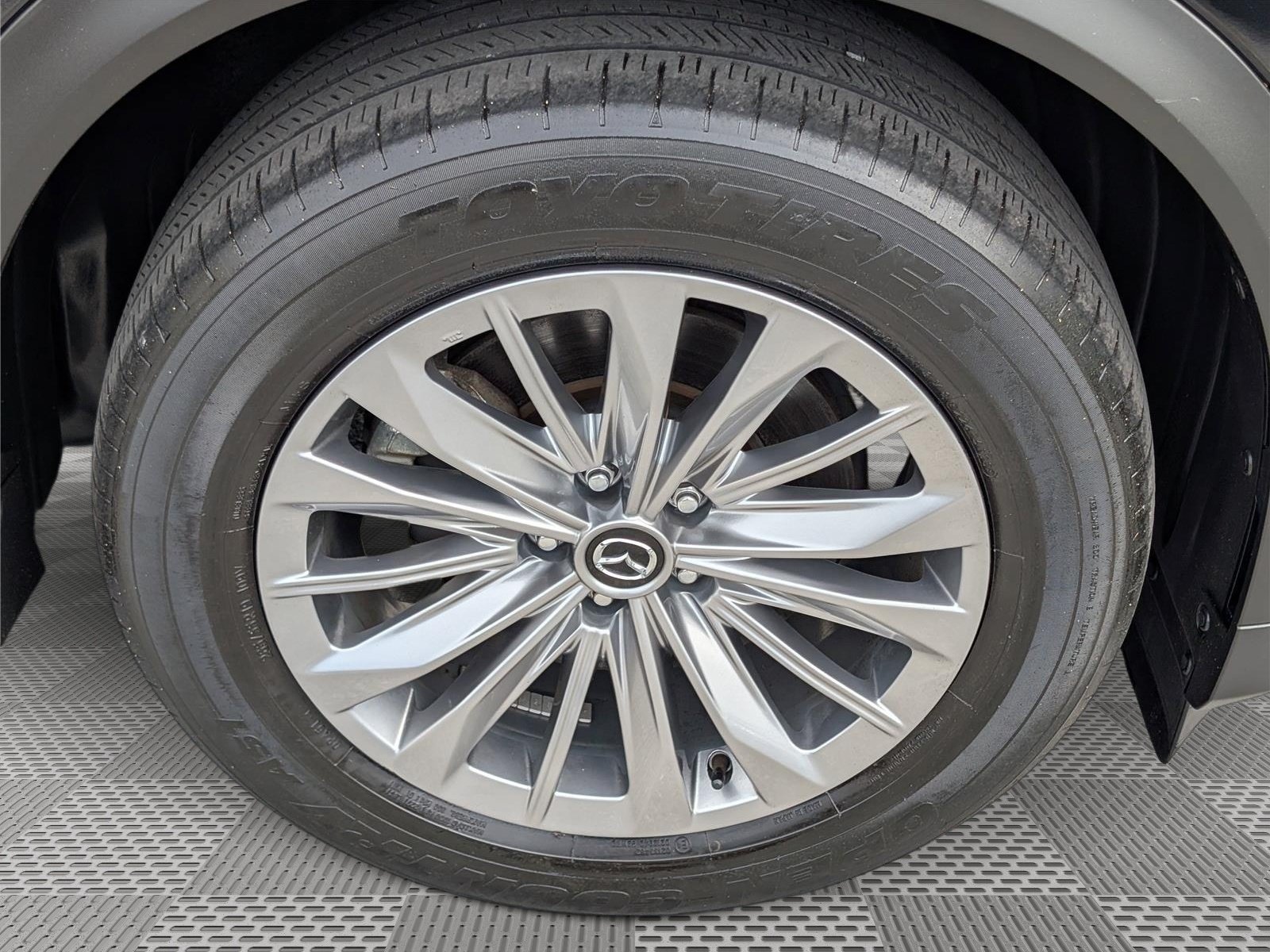 Used 2024 MAZDA CX-90 Plug-In Hybrid w/ Preferred AWD/4WD image 11