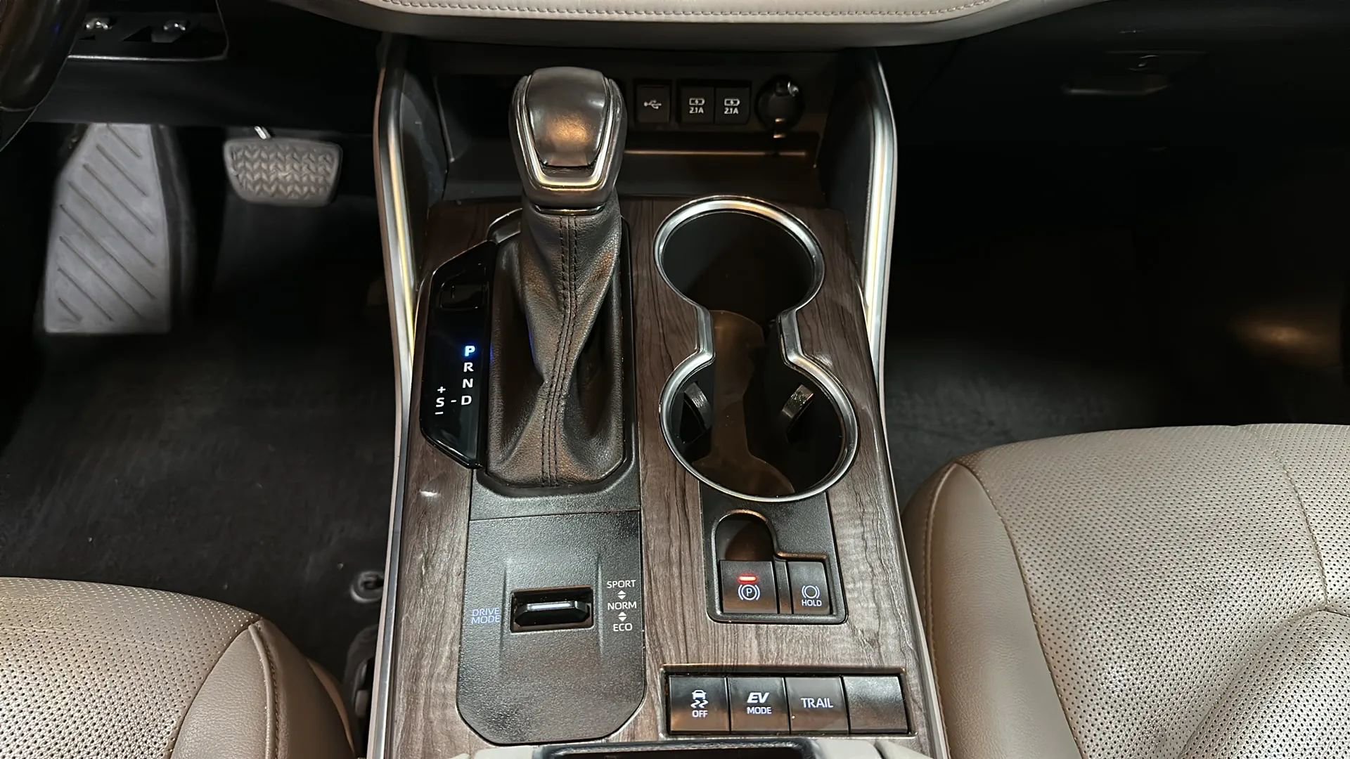 Used 2021 Toyota Highlander Limited image 27